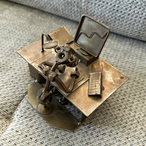 Metallfigur schreibtisch mit - metallfigur,